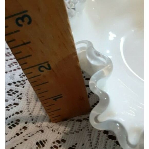 VINTAGE FENTON SILVER CREST MILK GLASS RUFFLE EDGE 8” BONBON Candy DISH - Picture 7 of 8